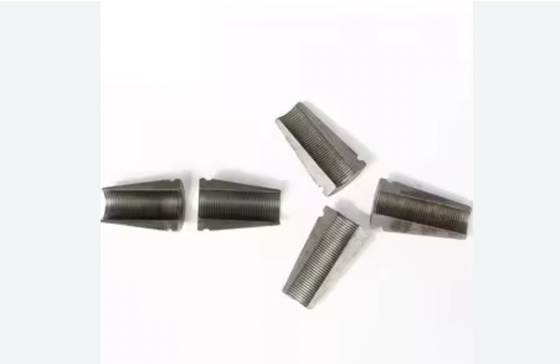 Cuñas tensadas de postes de acero de aleación buena resistencia a la corrosión para soluciones de construcción