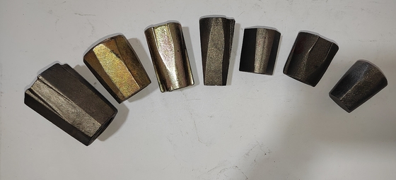 Dureza HRC38-48 Cerrojo de expansión con hilo métrico de plata