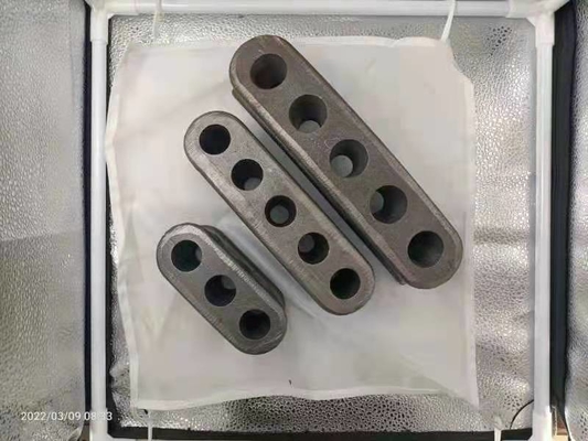 Los accesorios tensores curvados del poste pretensaron el bloque dúctil de la cuña del hierro