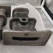 En el caso de las filamentos de anclaje de una sola hebra, la resistencia a la tensión es de 1450 MPa y el tratamiento de la superficie es negro.